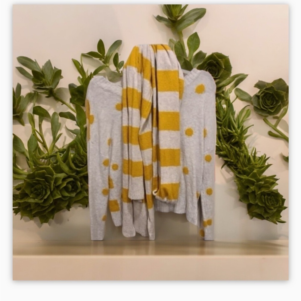 Cape Daisy Polka Dot/Stripe Knit Sweater w/ matching stripe scarf set !EUC!CUTE!